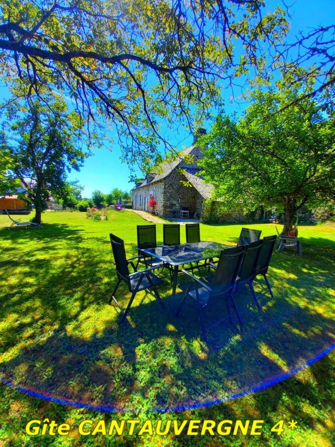 Gite CANTAUVERGNE Villa Vebret Esterno foto